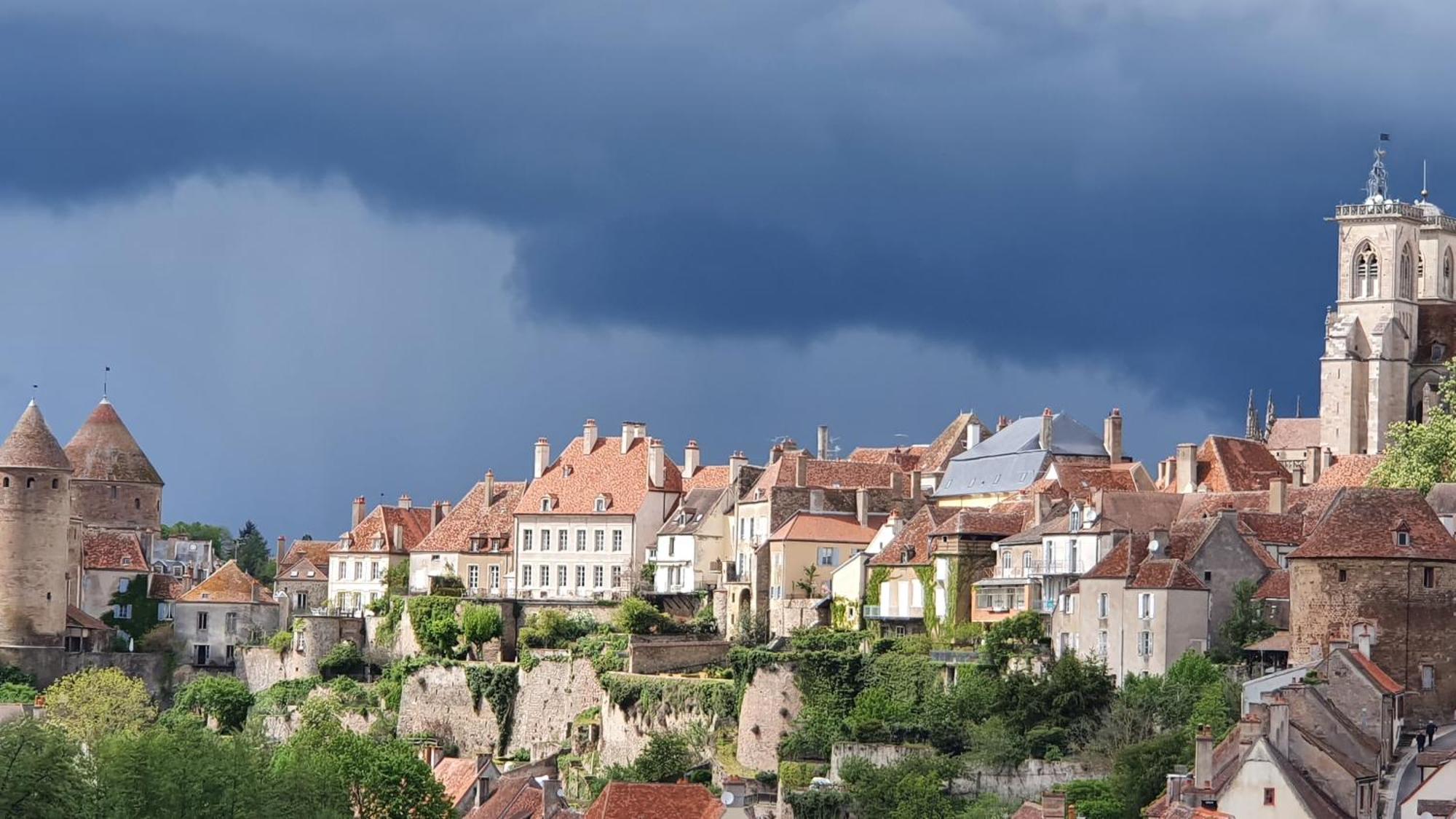 Etape Du Pont Pinard Villa Semur-en-Auxois Kültér fotó